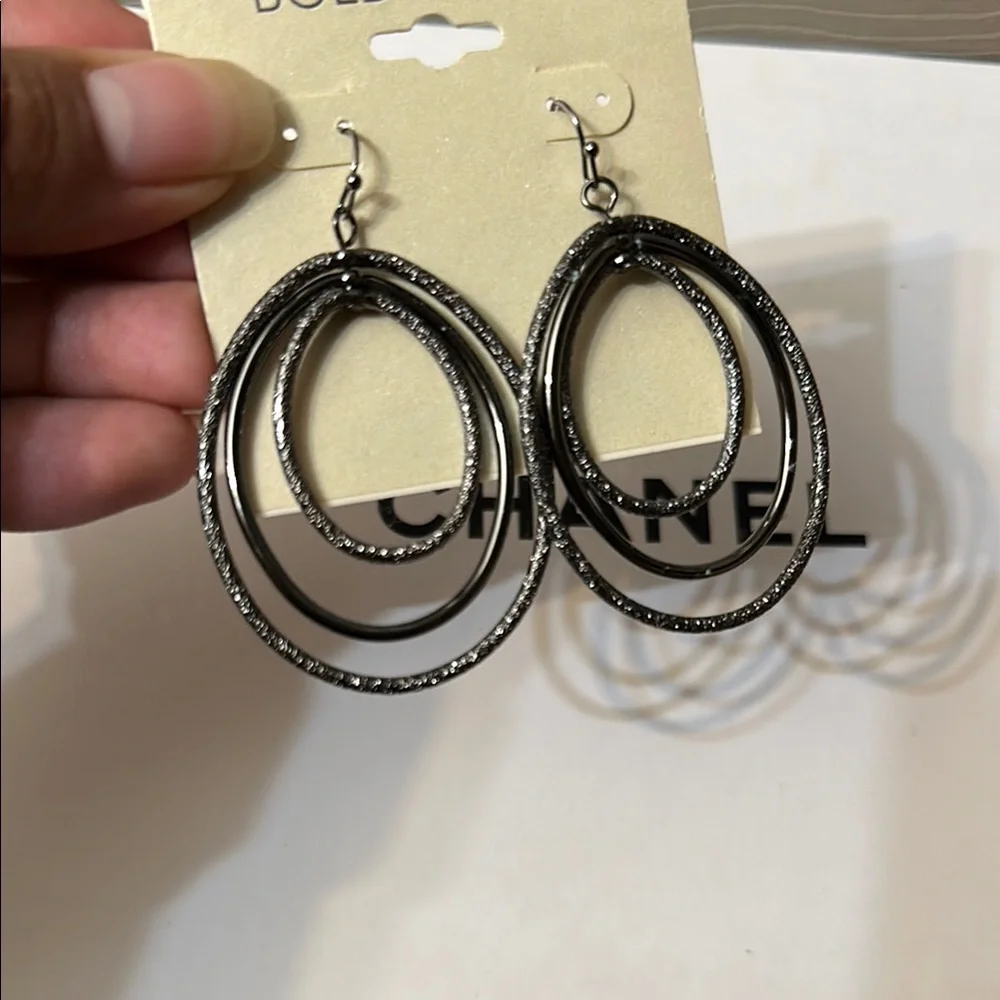 BOLD elements chic black